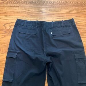 Levi's Dark Cargo Shorts size 40